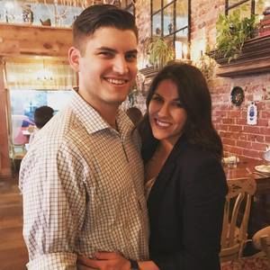 Meet your Posher, Adara